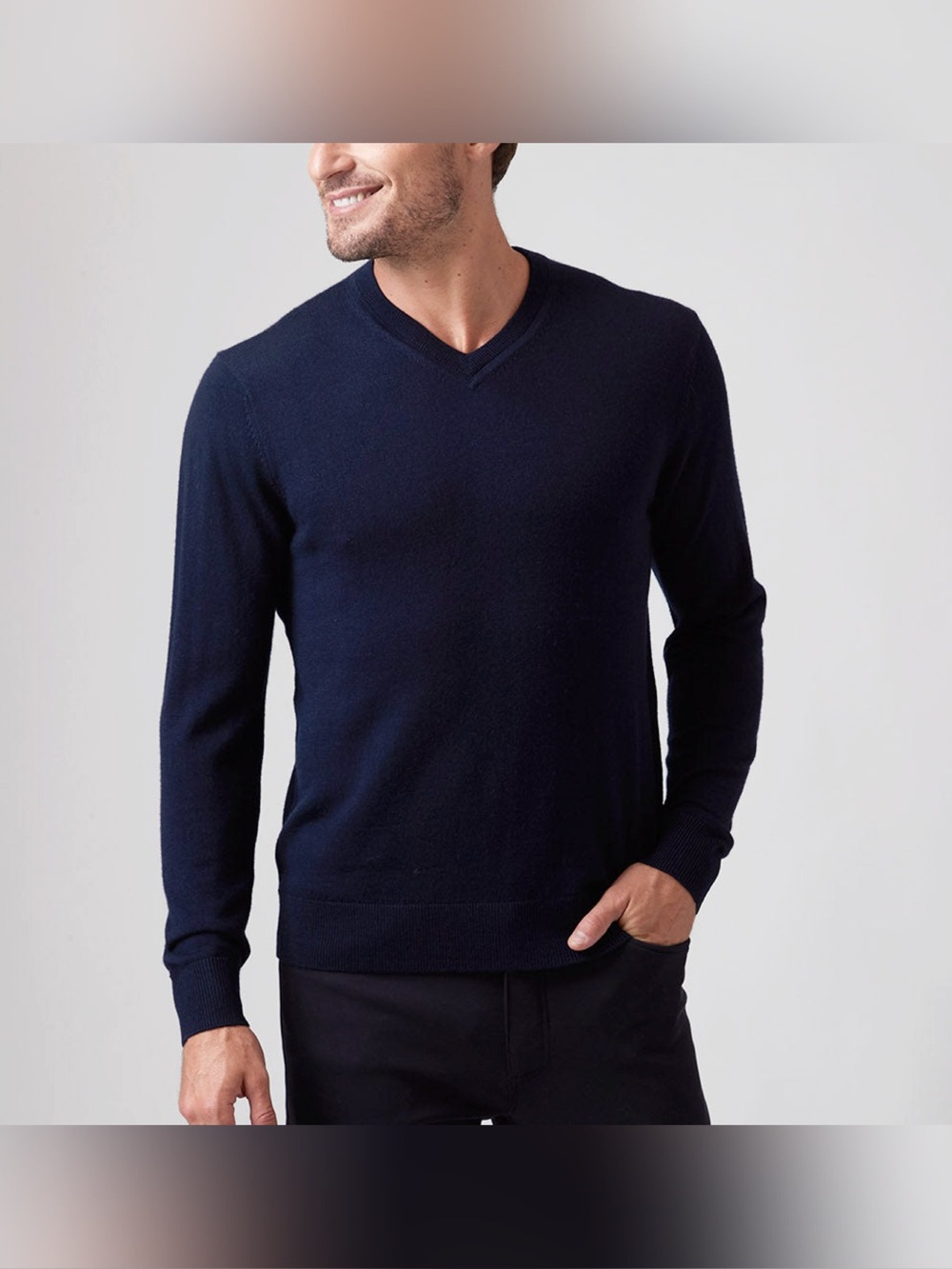 Raffi THE BRONSON Men's Classic V-Neck Merino Wool Sweater in Navy Size Large